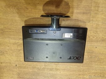 Predam maly monitor  acer  s191hql - 2