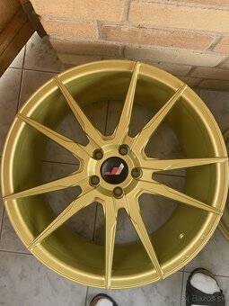 Japan Racing JR 21 8.5x19 - 2