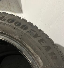 205/60 R16 Zimne Goodyear top stav - 2