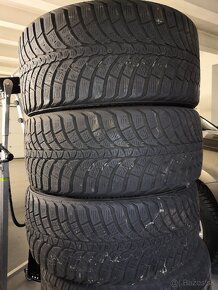 Kumho 245 40r19 98v wintercraft wp71 DVOJROZMER - 2