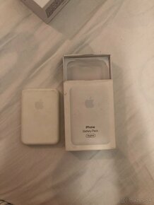 Apple battery pack - 2