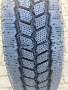 Predám štyri nové zimné gumy 205/65 R16C protektor,2r zaruka - 2