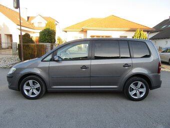 VW Touran - 2