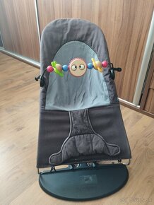 Babybjorn s hrazdickou - 2