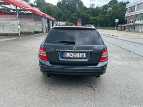 Predám Mercedes Benz ,320cdi T 4 Matic w204 - 2