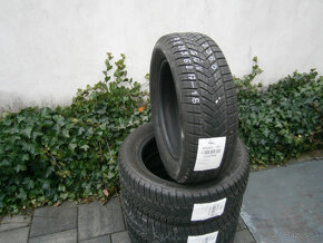 Predám 4x zimné pneu Goodyear SUV 215/60 R17 96HXL - 2