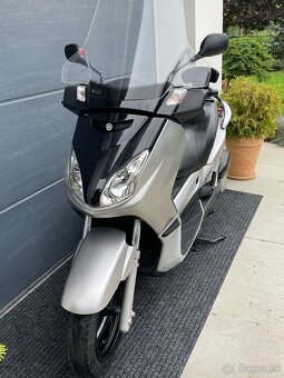 Yamaha Xmax 250i - 2