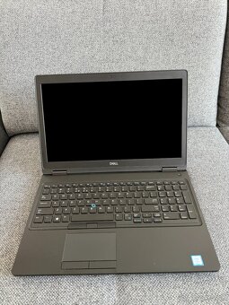 DELL Latitude 5590- - 2