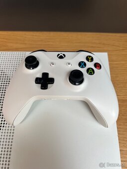 Predám XBOX ONE S 1TB, TOP stav, KOMP. BALENIE + JOY - 2