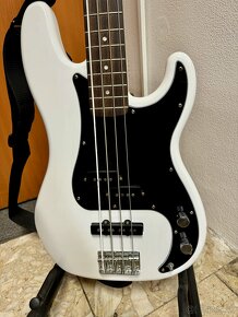 Basgitara Fender - 2