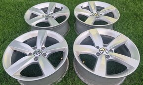 ORIGINÁL VOLKSWAGEN HLINÍKOVÉ DISKY 5x112 R17 - 2