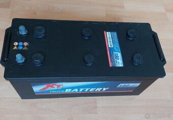 Predám autobateriu 12V 180Ah 1000A znacka XT Truck Battery. - 2