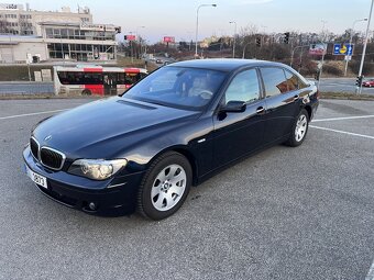 BMW E66 750Li - 2