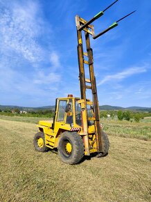 Vysokozdvižný vozík 4x4 ND 9-031 - 2