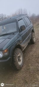 Mitsubishi Pajero 4x4 - 2