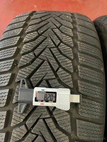 Zimne Pneu Uniroyal 245/45 R18 100V XL Dot:2022 - 2