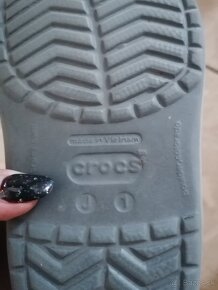 Crocs v. 30 - 2