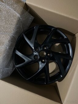 5x114.3 R18 originál Mazda - 2