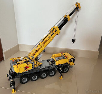 Lego 42009 Autožeriav , Mobile crane Mk II - 2