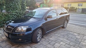 Toyota Avensis Combi 2.0 D-4D - 2