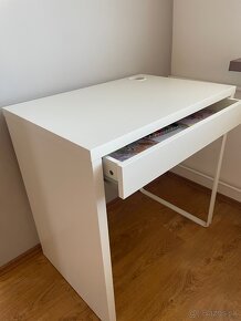 Detsky pisaci stol Ikea Micke - 2