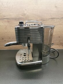 Delonghi kavovar - 2