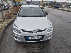 Hyundai i30 1.4 16V Classic - 2