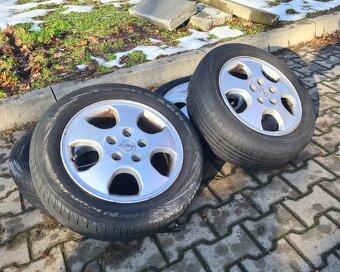 Letní Kola 5x110 Astra Vectra Zafira Meriva 185/60R15 - 2