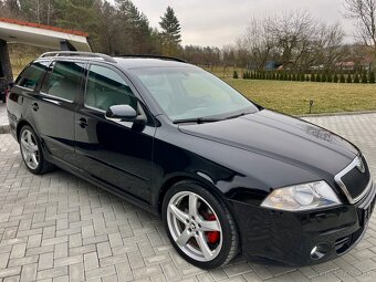 ŠKODA OCTAVIA COMBI RS 2,0TDI - 2