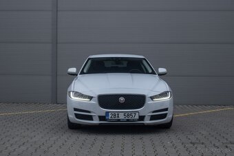 Jaguar XE - 2