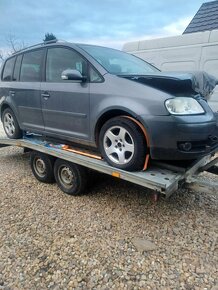 Rozpredam VW Touran 1.9Tdi 77kw 2005 BKC - 2