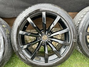 MONTERY SCHWARZ R-LINE VW Passat 8B 5x112  8 x18   ET 44 VW - 2