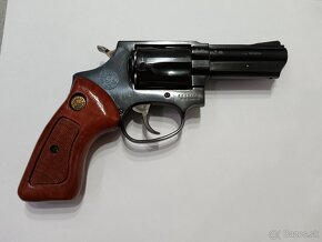 Predám revolver Taurus M 85, 357 mag. - 2