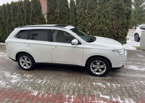 Mitsubishi Outlander 2,3 DI-D , 4x4 , 7 Míst kůže nafta - 2