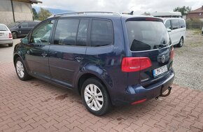 Volkswagen Touran 2.0 TDI STYLE - 2