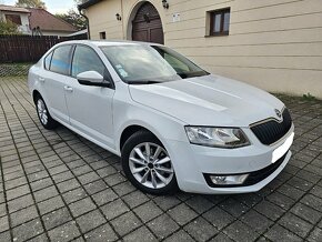 Škoda Octavia 1.6 TDI DSG Business Navi DVD Keyless R16 - 2