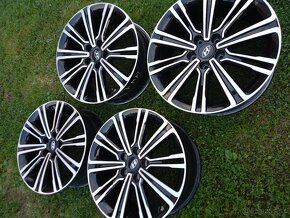 18"5x114,3 Hyundai i40 originálne hliníkové disky - 2