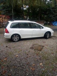 Predám Peugeot 1.6hdi80kw - 2