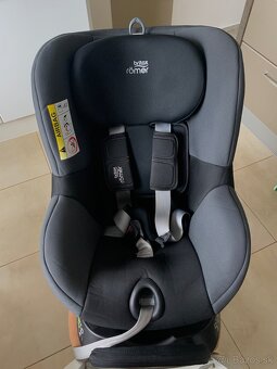 Autosedačka Britax Römer Dualfix 0-18kg - 2