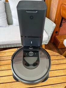 Predám robotický vysávač iRobot Roomba i7+ - 2