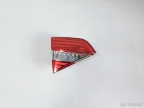 vnut zad LED svetlo Superb 2 fl sedan - 2