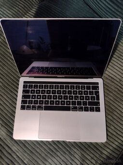 Macbook Pro 13'' 2018, 16 GB RAM, 512 GB SSD s touchbarom - 2