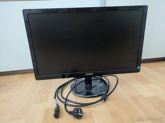 Full HD monitor Philips 23' - 2