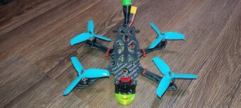 FPV 3inch dron Tmotor speedybee caddx - 2