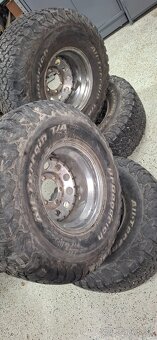 33x12,5 r15 BF Goodrich A/T KO2 - 2