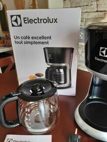 Kávovar zn. Electrolux EKF33XX - úplne nový - 2