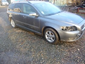 Volvo V50............nahradne diely - 2