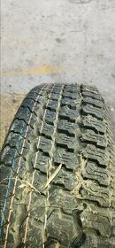 Pneu 225/75R15 - 2