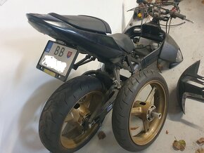 Suzuki GSXR 750 K4 - K5 - 2