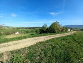 Predám dva stavebne pozemoky, 8km od Prešova v Podhoranoch. - 2